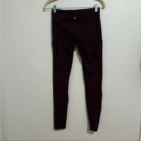 Lululemon Purple Leggings with Side Pockets Size 4 - Picture 2 of 3
